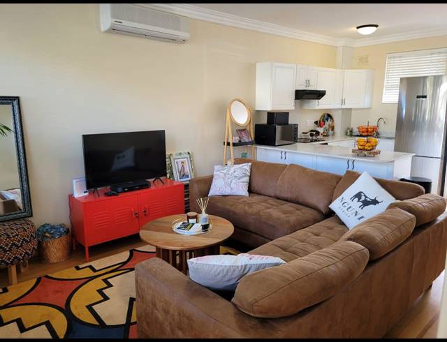 1.5 BEDROOM FLAT RENTED IN MORNINGSIDE
